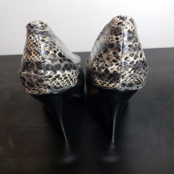 Snakeskin Print Heels - Picture 3 of 5